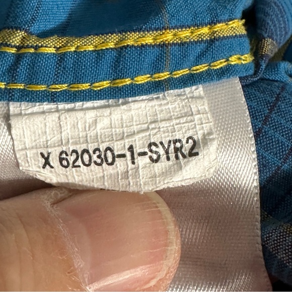 Marmot size large men's s/s blue plaid shirt, lightweight, great for spring - Picture 10 of 11